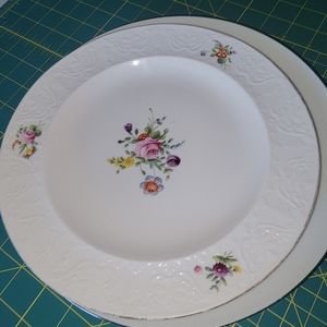 1 spode dinner plate. One Fine China MD 201 invitation plate and one Ivory China